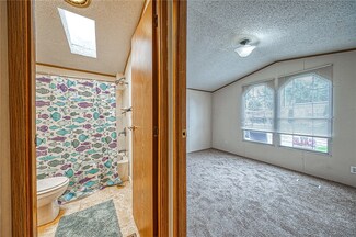 402 Sunny Dale Dr, Cranberry Township, PA 16066