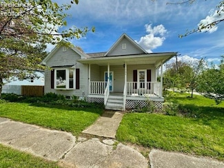 109 E South St, Wayne, OH 43466