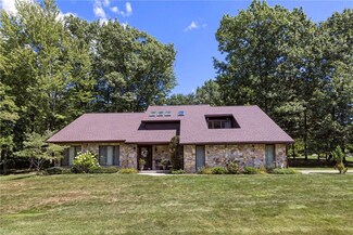 500 Shadow Oaks Dr, Meadville, PA 16335