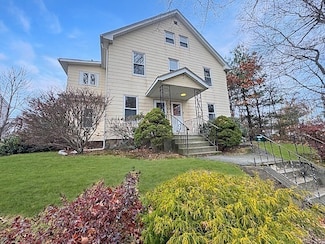 80 Delmont Ave, Worcester, MA 01604