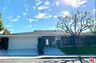 5248 Los Encantos Way, Los Angeles, CA 90027