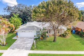 285 Las Palmas St, Royal Palm Beach, FL 33411