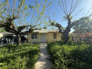 291 E Birch St, Farmersville, CA 93223