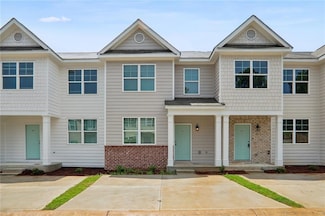 2852 Laurel Ridge Cir, East Point, GA 30344