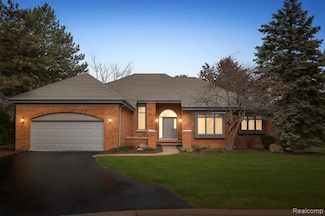 2729 Glenbrooke Ct, Bloomfield Hills, MI 48302
