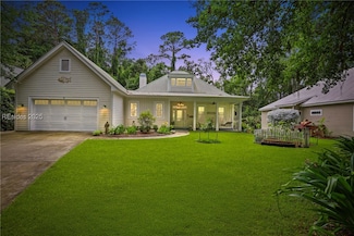 8 Oyster St, Bluffton, SC 29910