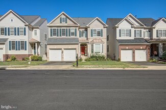 7543 Lindberg Dr, Alexandria, VA 22306