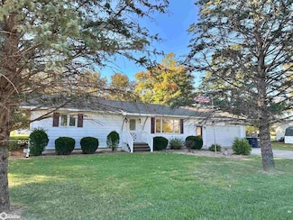 909 Franklin St, Keosauqua, IA 52565