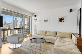 200 E 69th St Unit 17E, New York, NY 10021