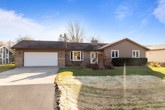 1697 Margeo Dr, Neenah, WI 54956