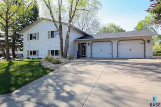 6001 W 32nd St, Sioux Falls, SD 57106
