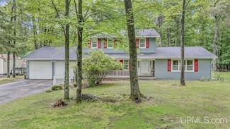 7224 Lake Bluff 19 4 Rd, Gladstone, MI 49837