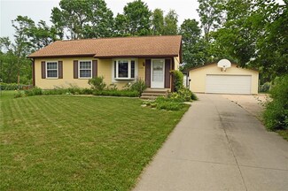 128 Circle Dr, Springville, IA 52336