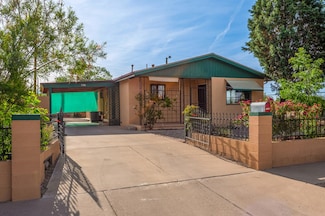 1306 San Venito Rd NW, Albuquerque, NM 87104