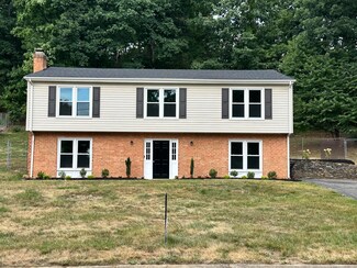 3989 Chaparral Dr, Roanoke, VA 24018