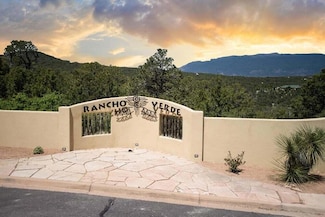 12 Los Pecos Trail, Tijeras, NM 87059