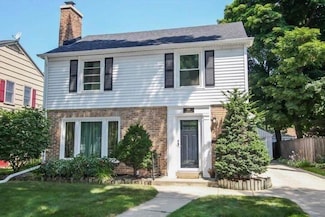 908 E Hampton Rd, Milwaukee, WI 53217