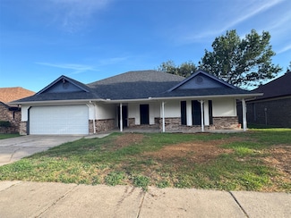 510 Betsy Ross Dr, Arlington, TX 76002
