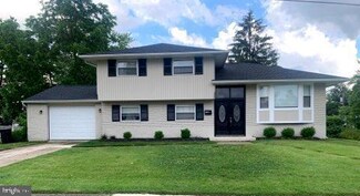 1000 Lynnwood Ln, Somerdale, NJ 08083