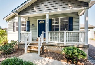 57 26th St NW, Hickory, NC 28601