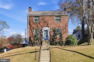 5739 16th St N, Arlington, VA 22205