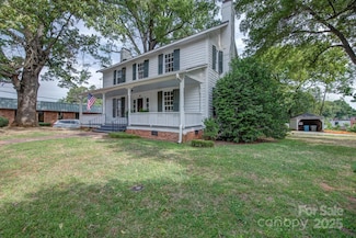 35 E Catawba St, Belmont, NC 28012