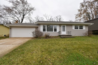 1191 Meadow Ln, Elgin, IL 60123