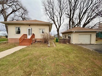 33 Main St, Round Lake, MN 56167