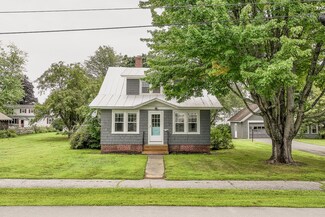 38 Dyer St, Skowhegan, ME 04976