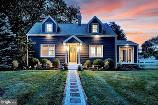 10 Shaw Dr, Franklin Township, NJ 08528