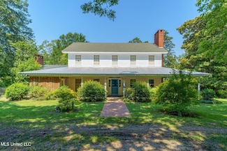 627 Cole Rd, Hattiesburg, MS 39402