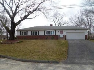 2002 Overlook Dr, Three Rivers, MA 01080