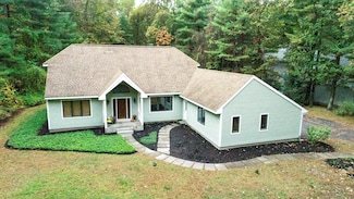 3 Essex Ct, Farmington, CT 06032