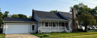 145 Elm St, Grand Ledge, MI 48837