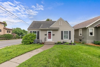 5001 Thomas Ave S, Minneapolis, MN 55410