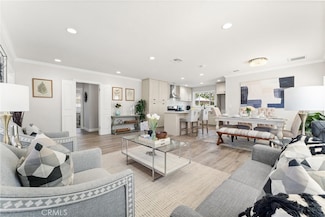 6557 E Walkerton St, Long Beach, CA 90808