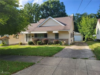 1116 Belleflower Rd, Akron, OH 44307