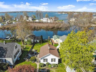 11603 N Elm Grove Dr, Syracuse, IN 46567