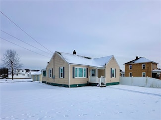 300 Martin Ave, Ellwood City, PA 16117