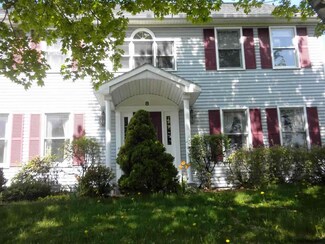 8 Park Dr, Albany, NY 12204