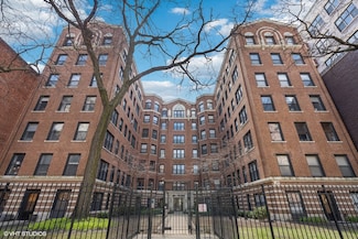 725 W Sheridan Rd Unit 302, Chicago, IL 60613