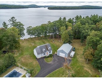 425 Manchester Rd, Auburn, NH 03032