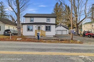 1607 Church St, Tobyhanna, PA 18466