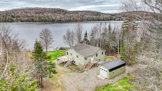 17 Kokadjo Rd N, Frenchtown Township, ME 04441