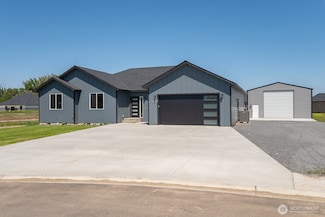 6428 NE Road 2 05, Moses Lake, WA 98837
