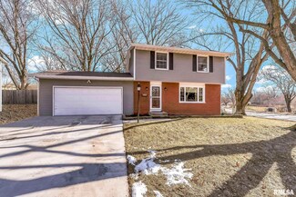 3405 Magnolia Ct, Bettendorf, IA 52722
