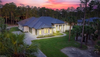 524 13th St SW, Naples, FL 34117