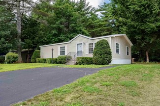 12 Murray Dr, Rochester, NH 03868