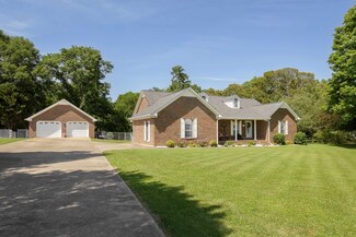110 Cloverleaf Cir, Killen, AL 35645