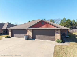 1009 Springhill Rd, Barling, AR 72923